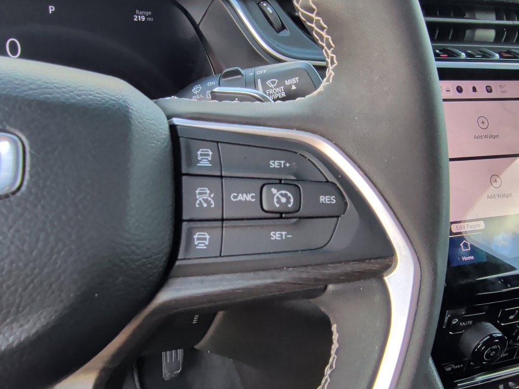 Used 2024 Jeep Grand Cherokee Limited RWD image 18