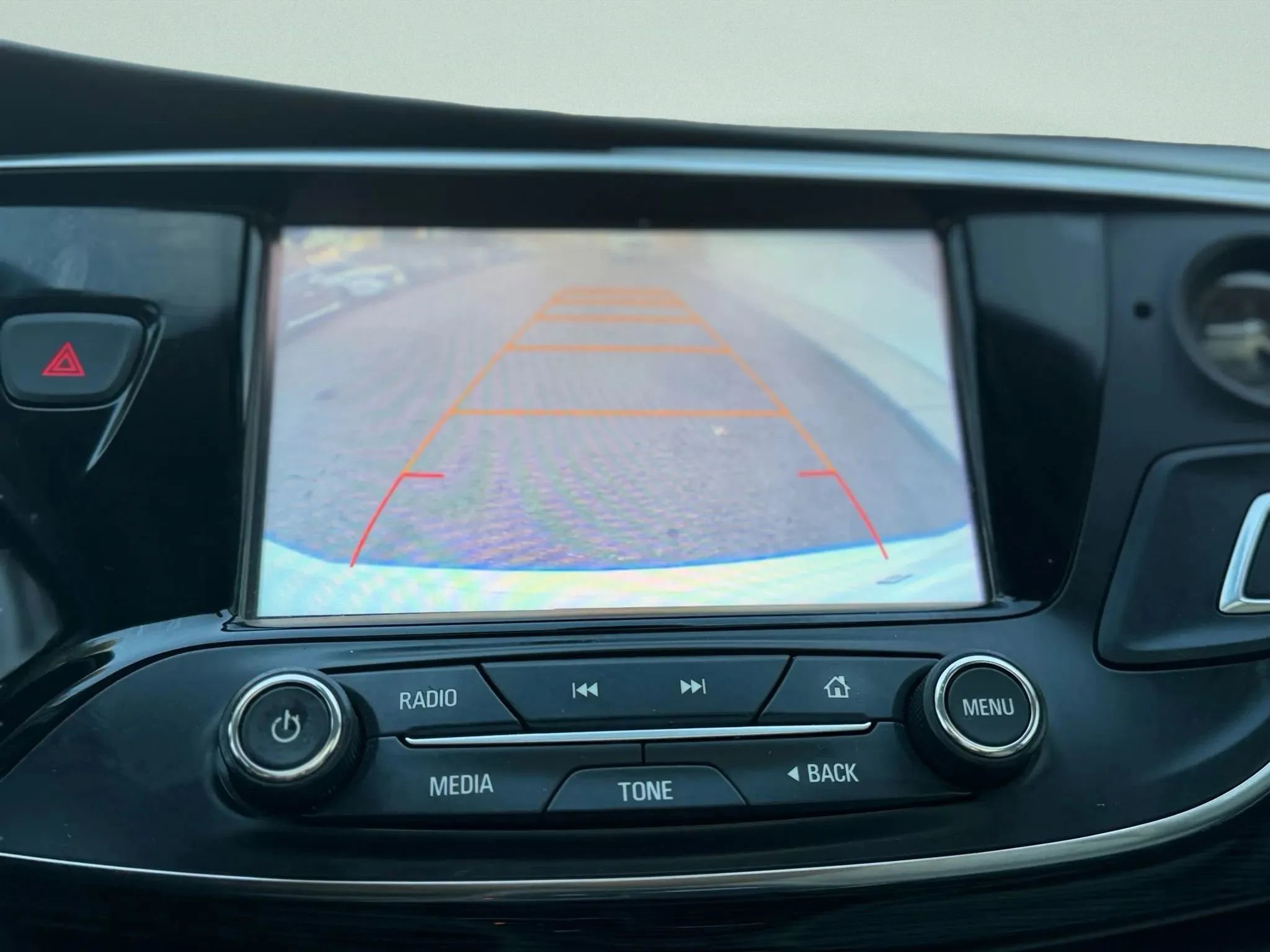 Used 2017 Buick Envision Essence image 30