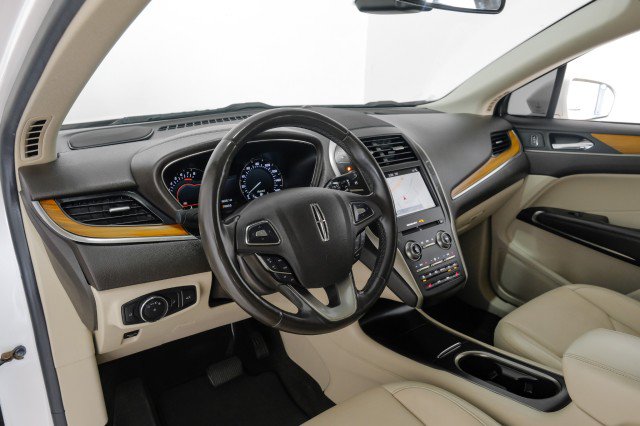 Used 2019 Lincoln MKC Select w/ Select Plus Package AWD/4WD image 13