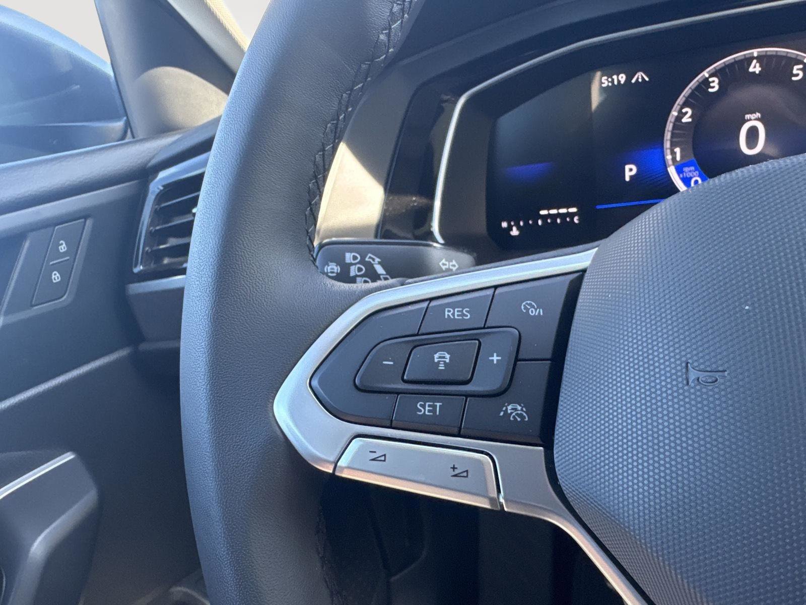 Used 2024 Volkswagen Jetta SE w/ Panoramic Sunroof Package image 20