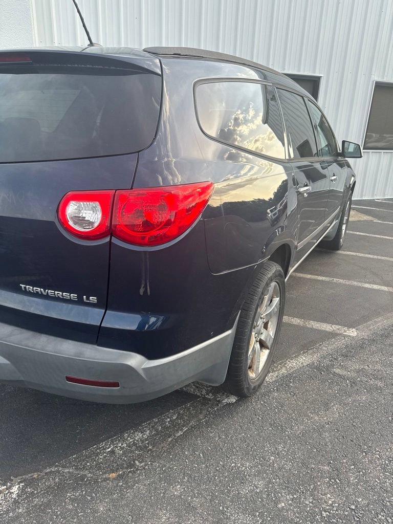 Used 2012 Chevrolet Traverse LS FWD image 11