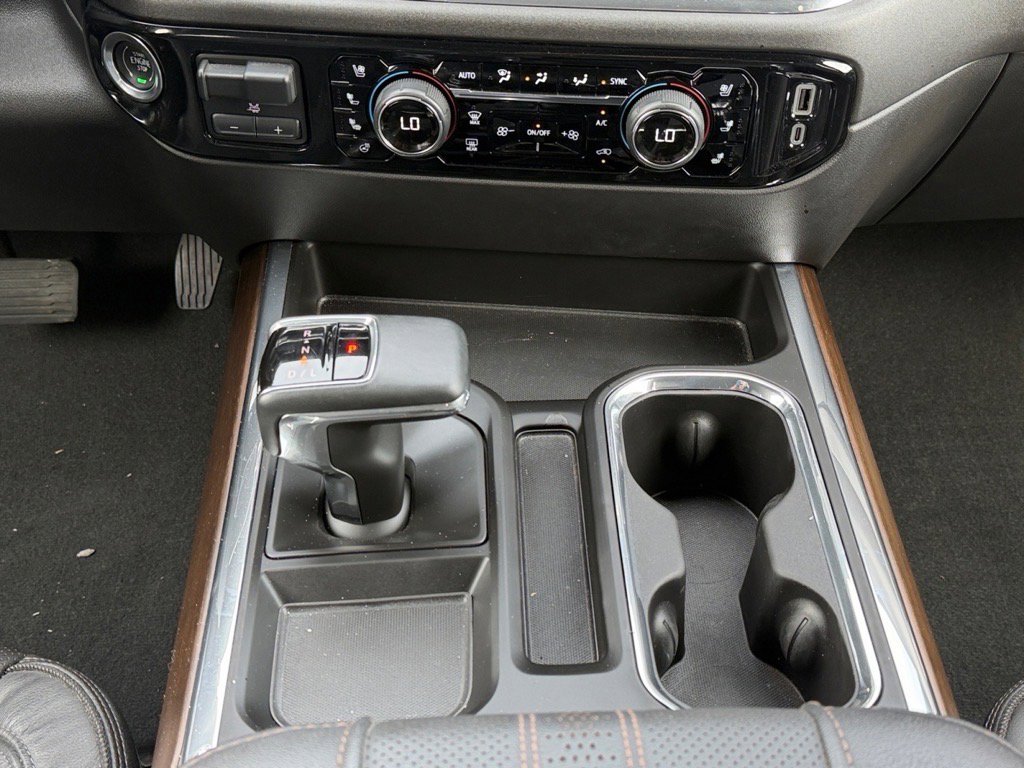 Used 2024 Chevrolet Silverado 1500 High Country image 20