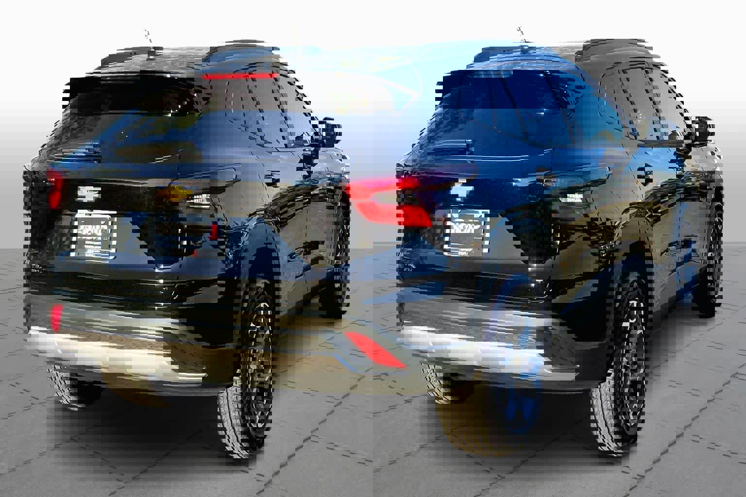 Used 2025 Chevrolet Trax LT w/ LT Convenience Package image 12