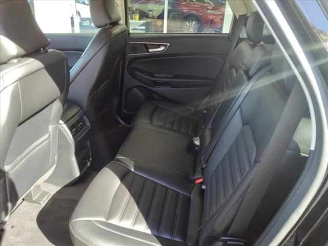 Used 2024 Ford Edge SEL AWD/4WD image 4