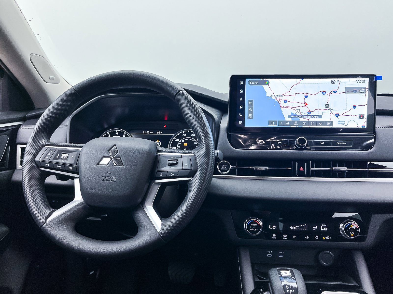 New 2025 Mitsubishi Outlander ES image 13