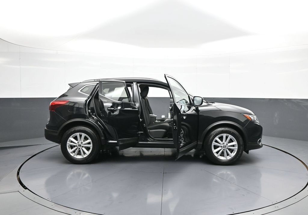 Used 2019 Nissan Rogue Sport SV w/ All-Weather Package AWD/4WD image 40