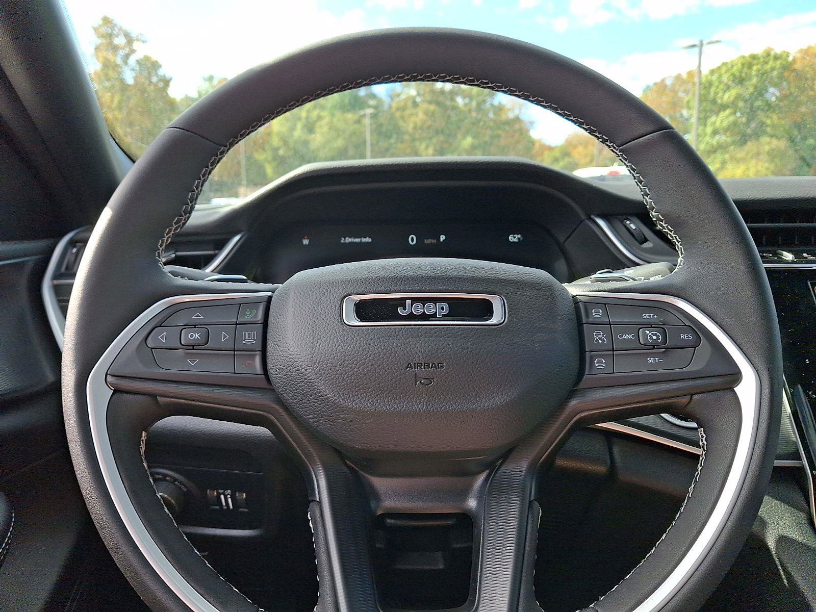 New 2025 Jeep Grand Cherokee L Altitude image 15