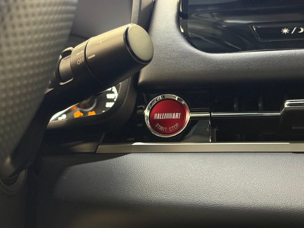 New 2026 Mitsubishi Outlander AWD image 19