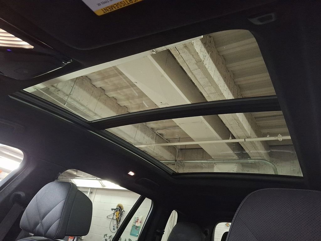 Certified 2024 BMW X7 xDrive40i w/ M Sport Package image 11