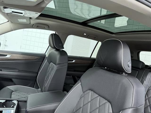 New 2025 Volkswagen Atlas SEL Premium R-Line image 19