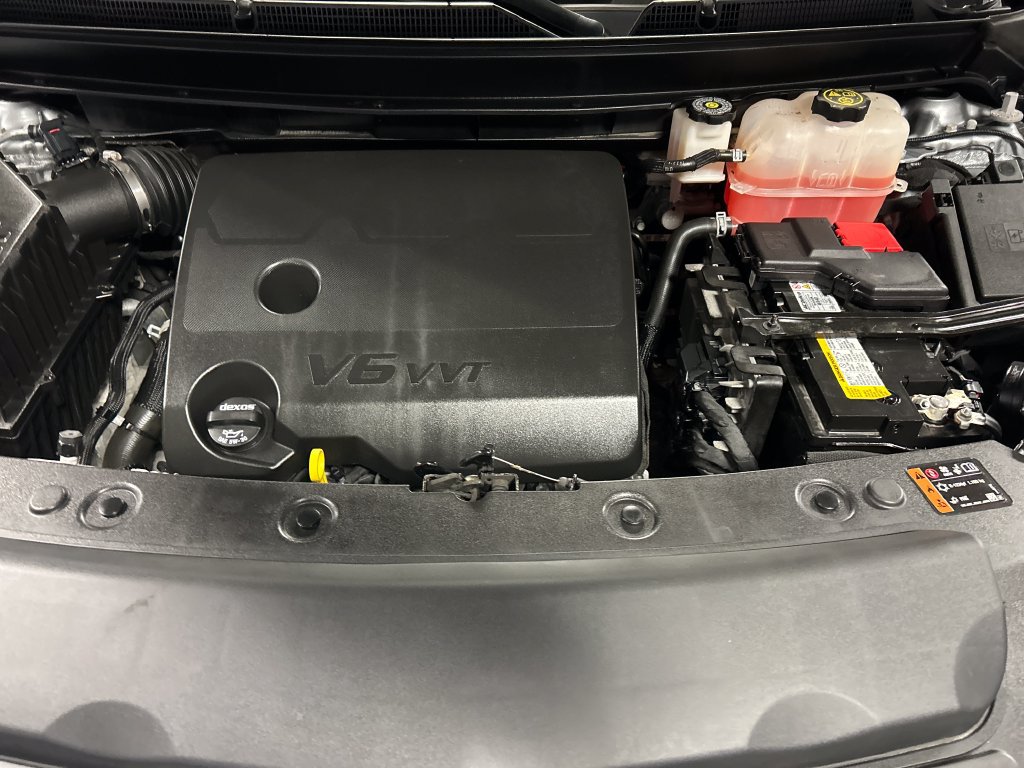 Used 2023 Buick Enclave Essence w/ LPO, Floor Liner Package FWD image 26