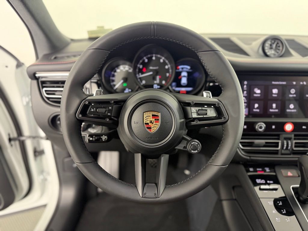 Certified 2026 Porsche Macan Turbo image 30