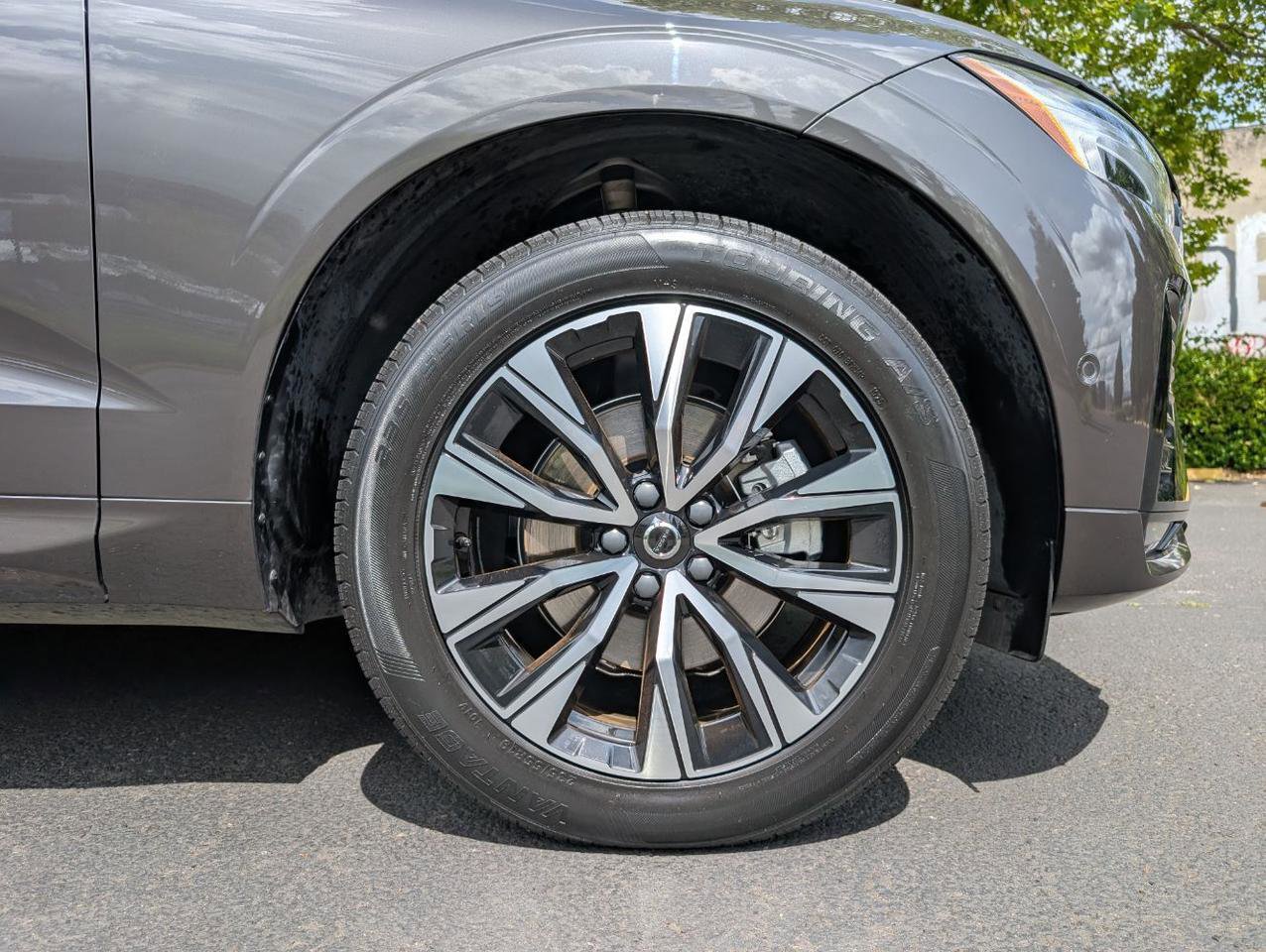 Used 2025 Volvo XC60 B5 Plus w/ Climate Package AWD/4WD image 27