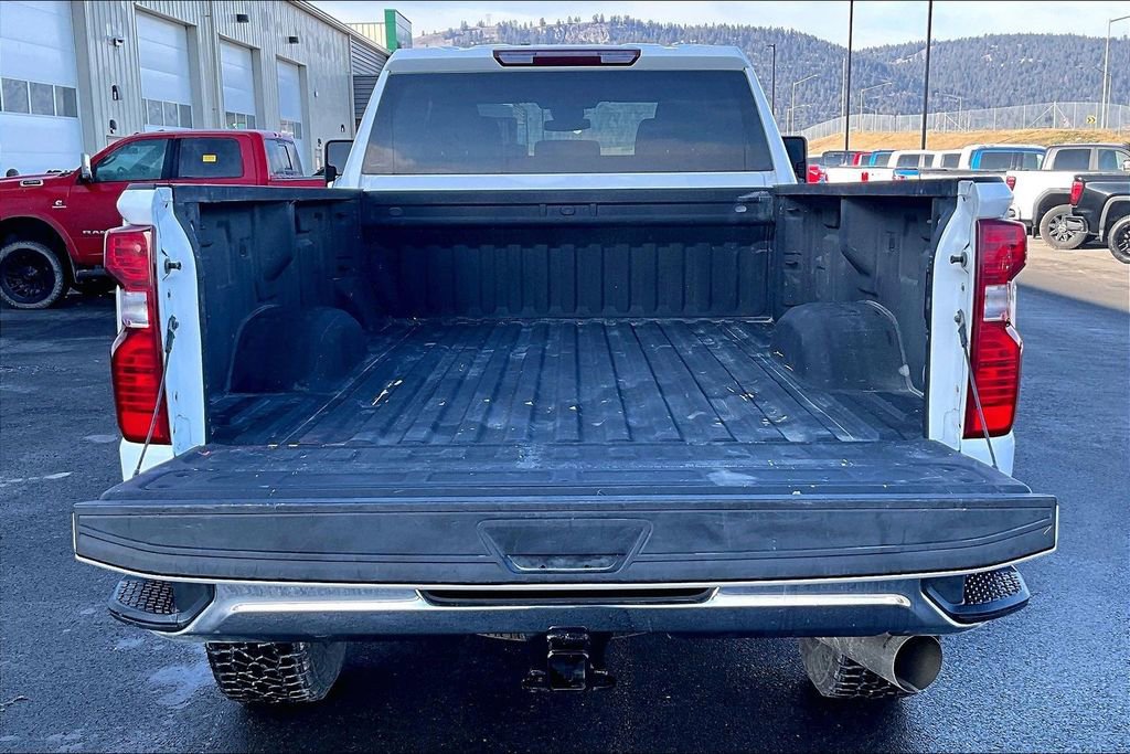 Used 2024 Chevrolet Silverado 3500 LT w/ Convenience Package image 18