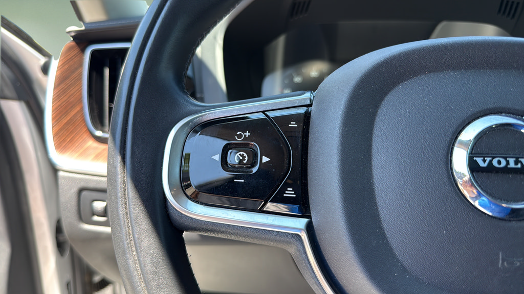Used 2019 Volvo XC60 T5 Inscription w/ Protection Package AWD/4WD image 26