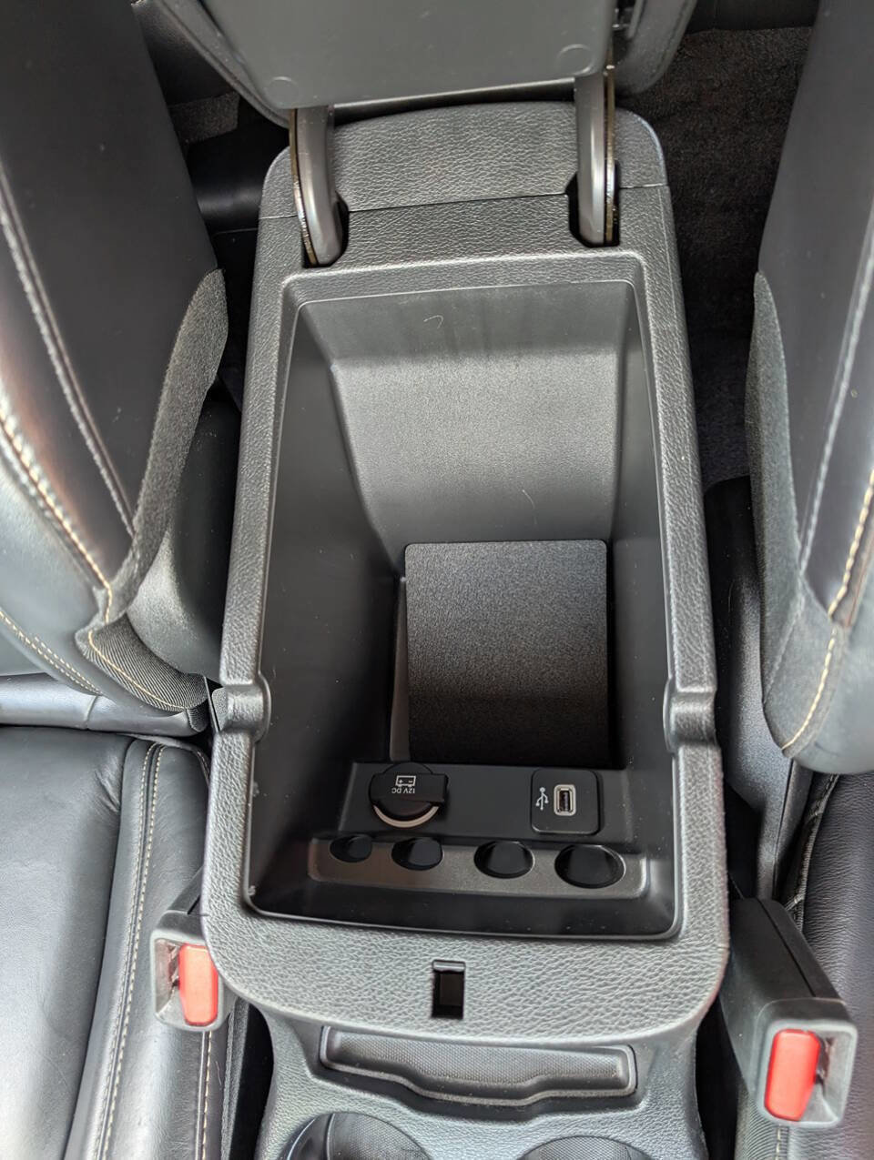 Used 2017 Jeep Cherokee Limited image 28