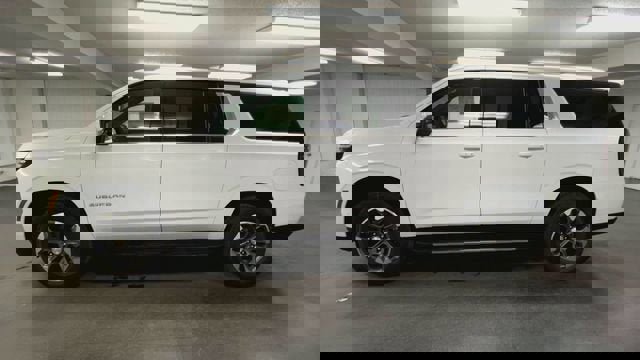 New 2026 Chevrolet Suburban LT w/ Comfort Package image 5