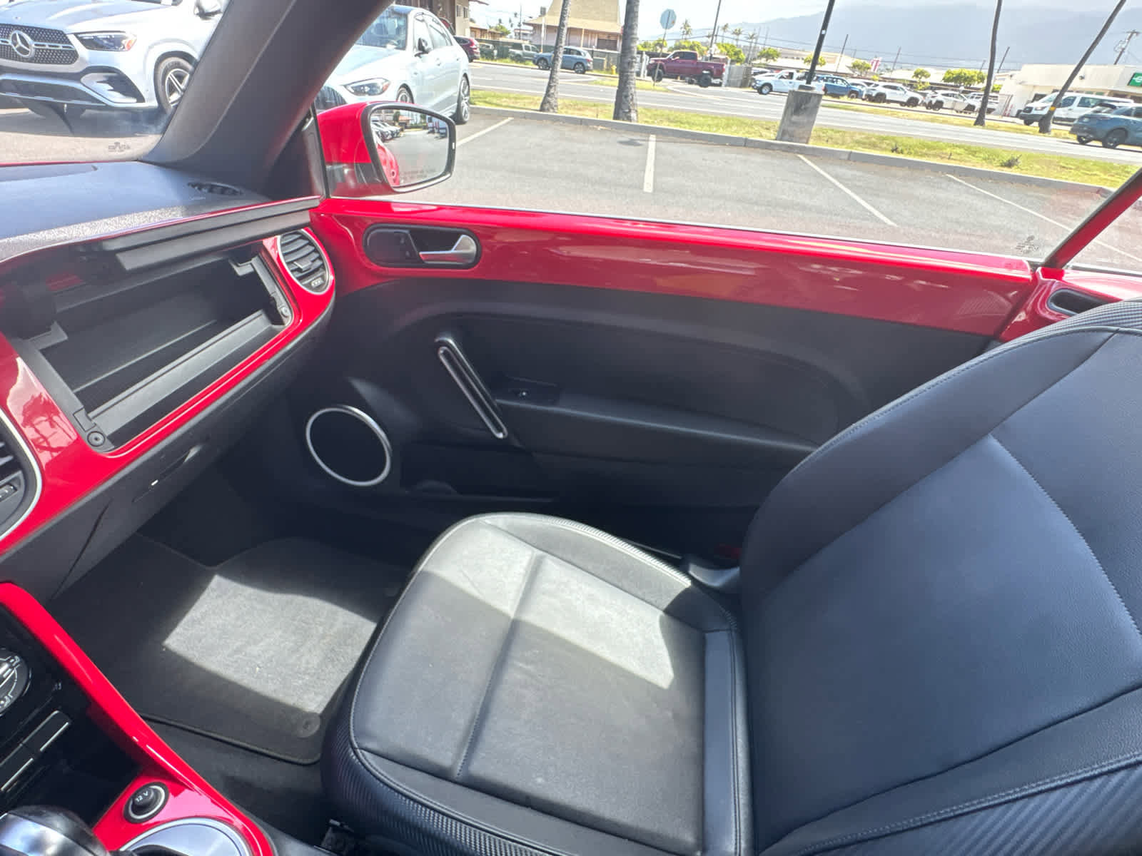 Used 2019 Volkswagen Beetle 2.0T S FWD image 26
