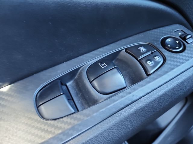 Used 2025 Nissan Altima 2.5 SV FWD image 24