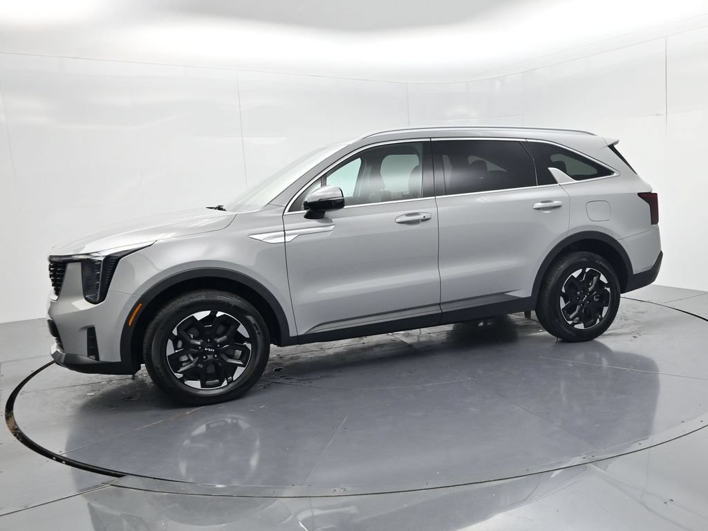 Used 2026 Kia Sorento S AWD/4WD image 4