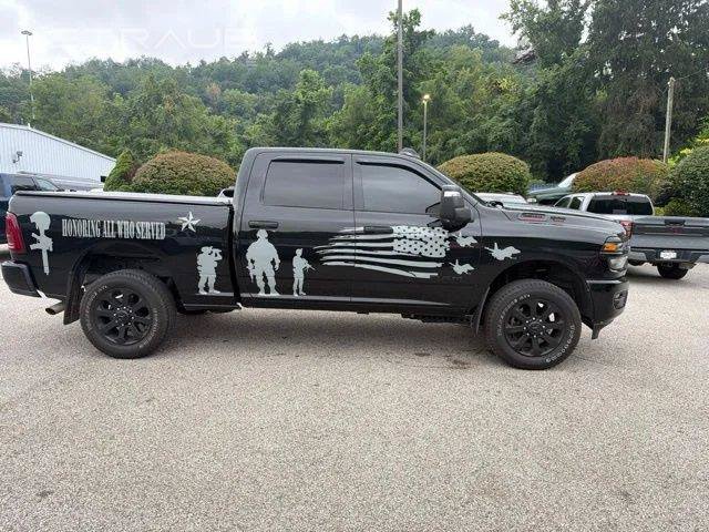 Used 2025 RAM 2500 Big Horn AWD/4WD image 4