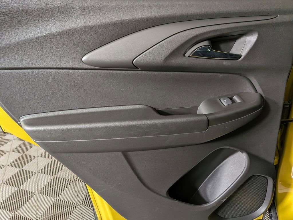 Used 2025 Chevrolet TrailBlazer RS image 33
