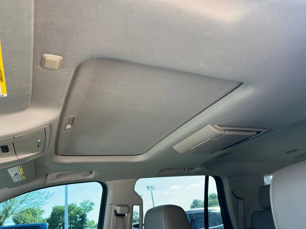 Used 2016 Chevrolet Tahoe LTZ AWD/4WD image 9