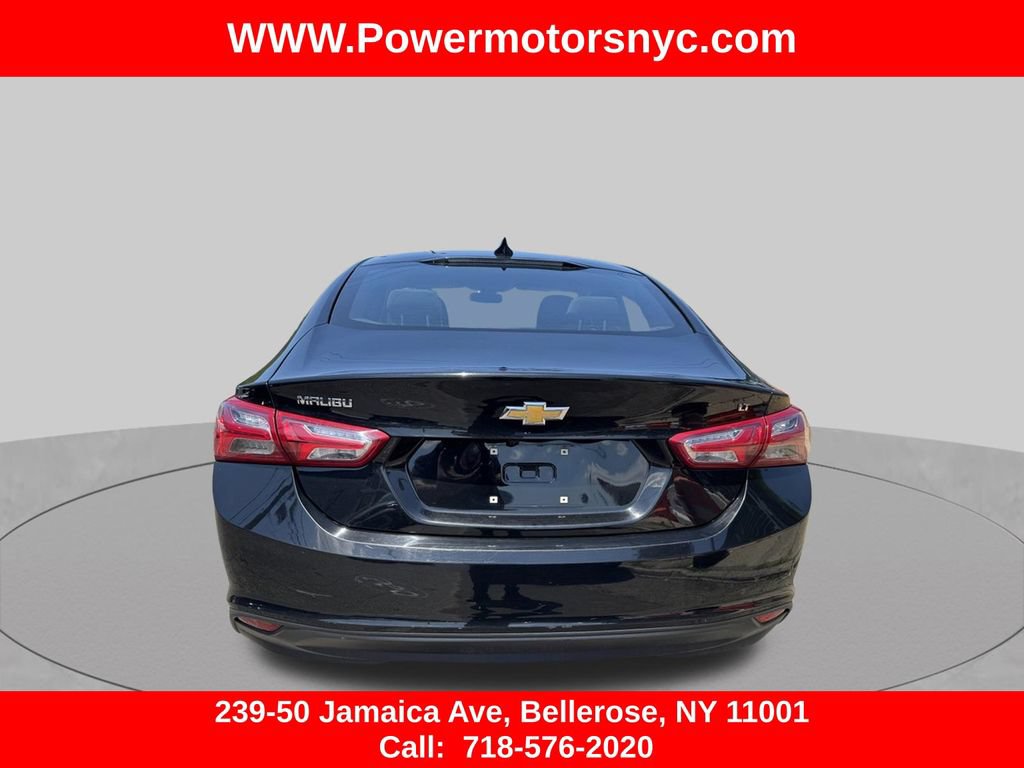 Used 2022 Chevrolet Malibu LT FWD image 4
