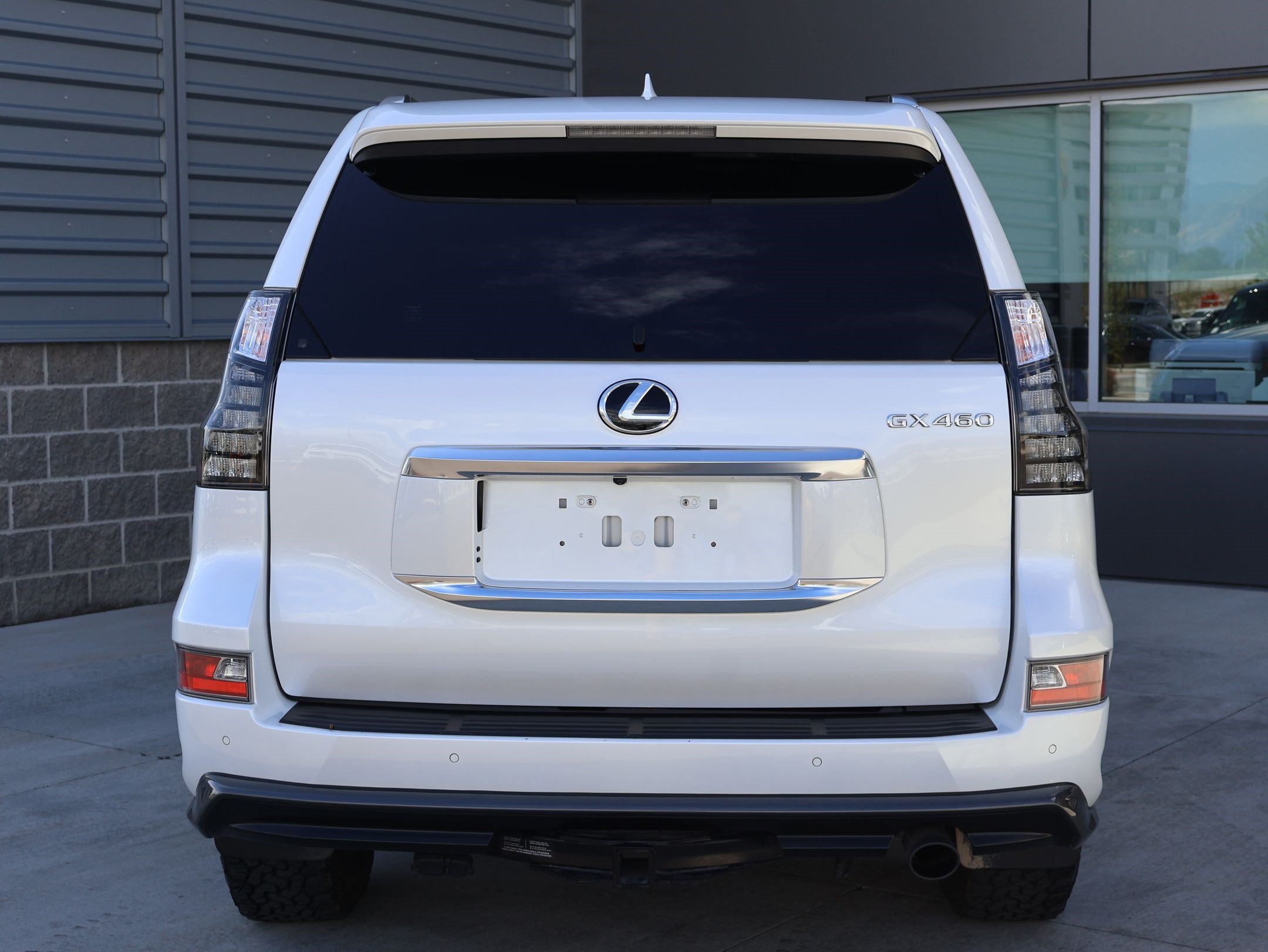 Used 2023 Lexus GX 460 Luxury w/ Sport Design Package AWD/4WD image 7