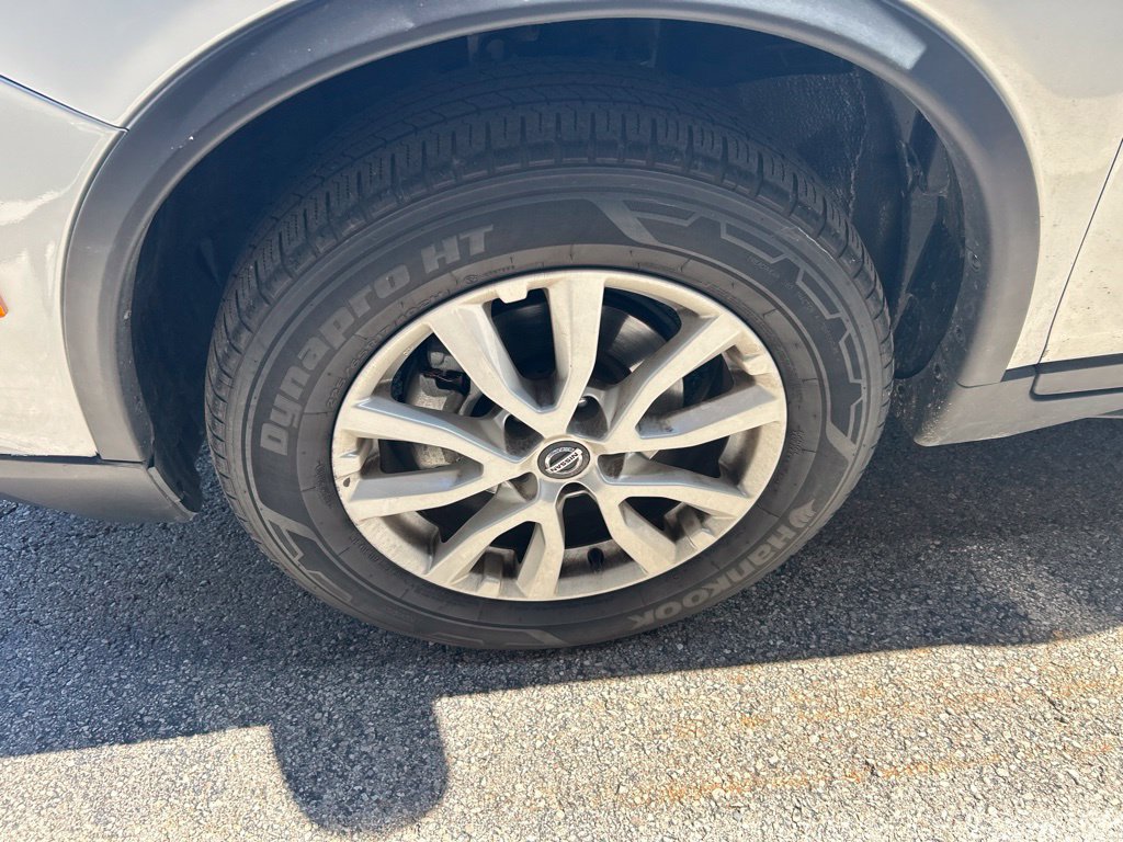Used 2020 Nissan Rogue SV AWD/4WD image 12