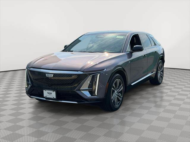 Used 2025 Cadillac Lyriq Luxury AWD/4WD image 3