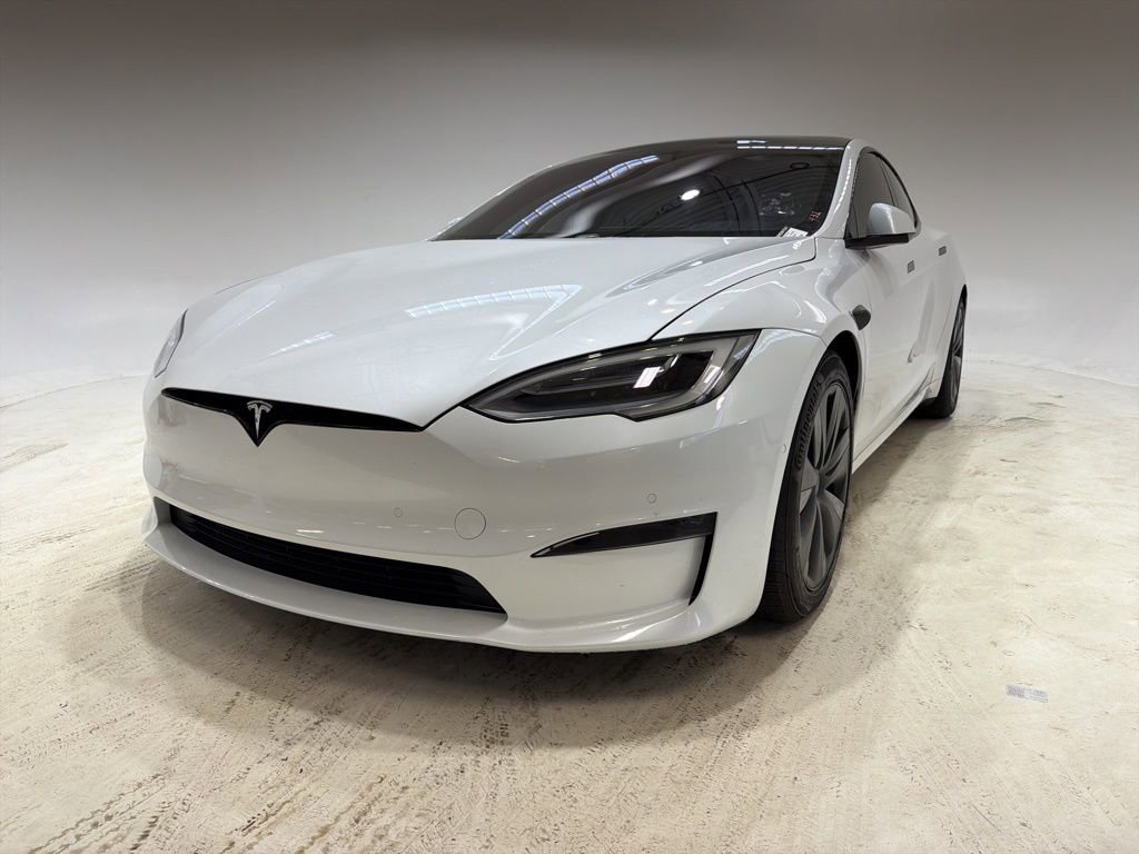 Used 2022 Tesla Model S Plaid image 2