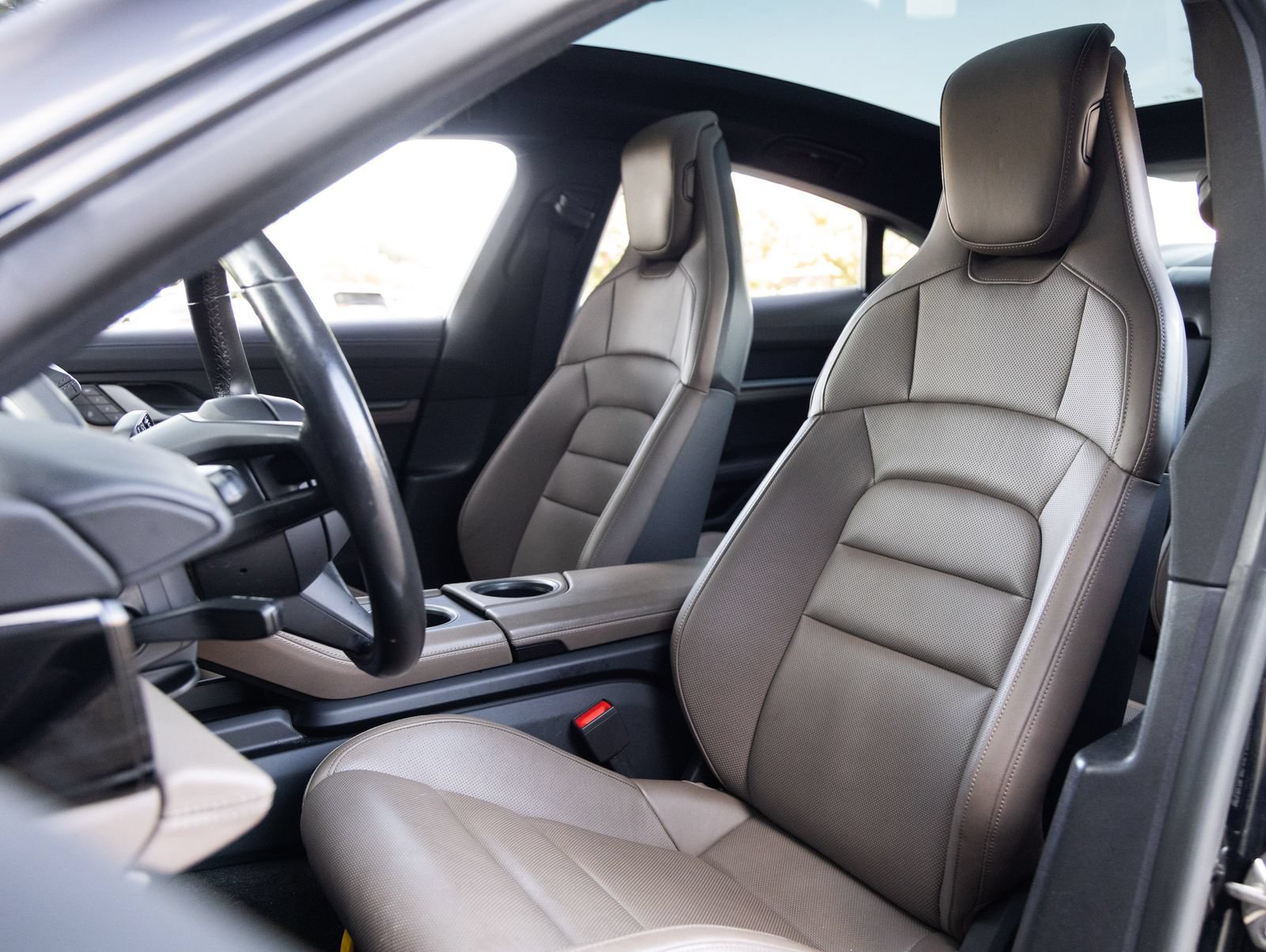 Certified 2023 Porsche Taycan 4S AWD/4WD image 4