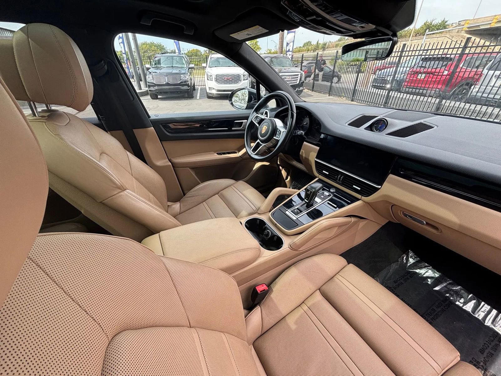 Used 2019 Porsche Cayenne image 44