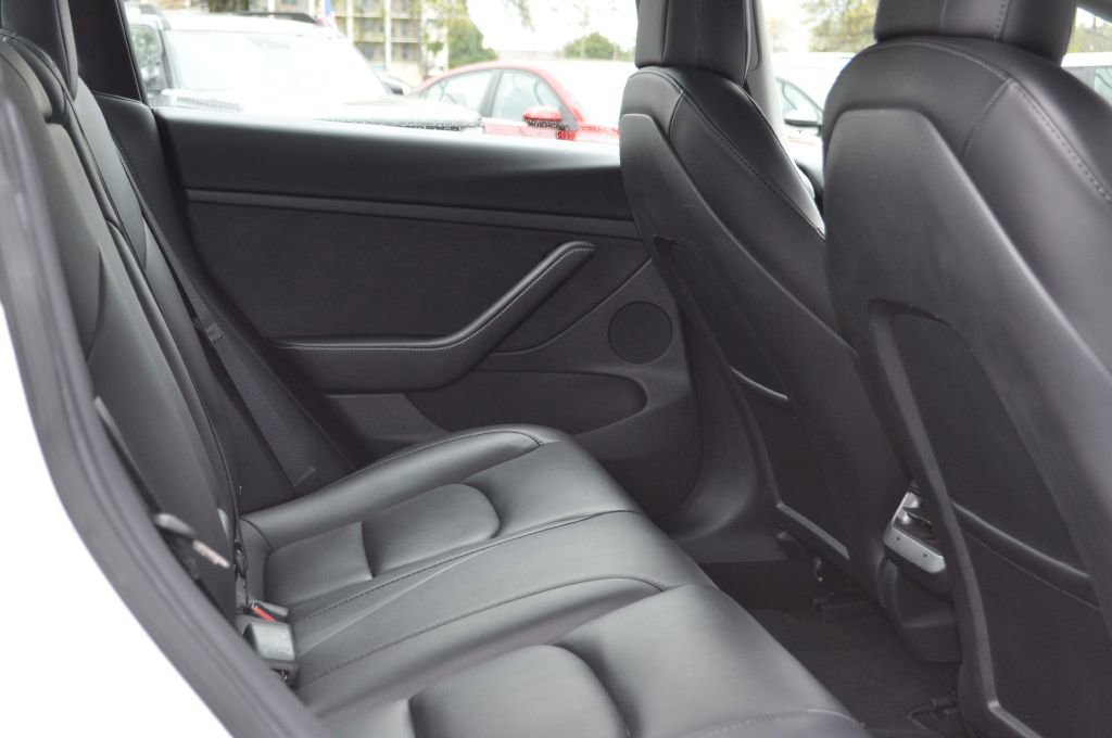 Used 2022 Tesla Model 3 Performance image 17
