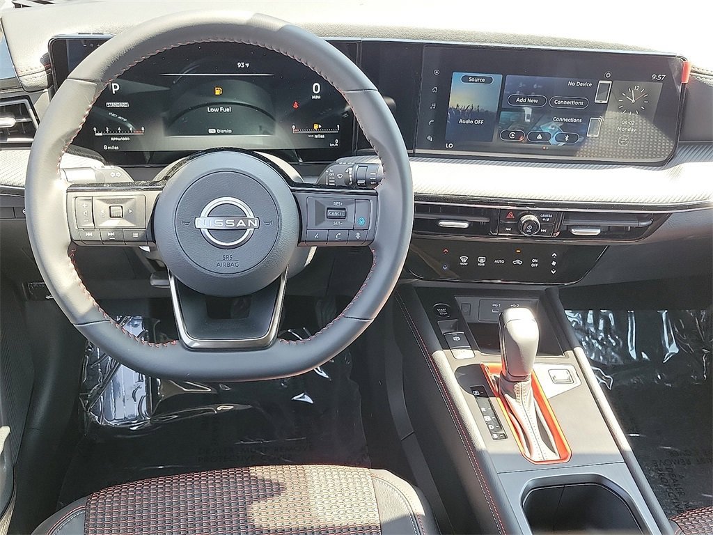 New 2025 Nissan Kicks SR image 5