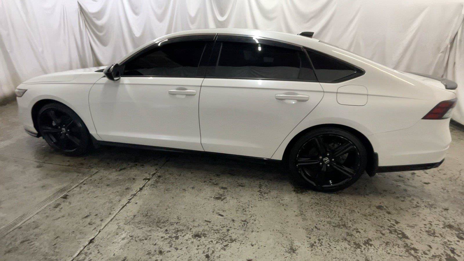Used 2023 Honda Accord Sport image 12