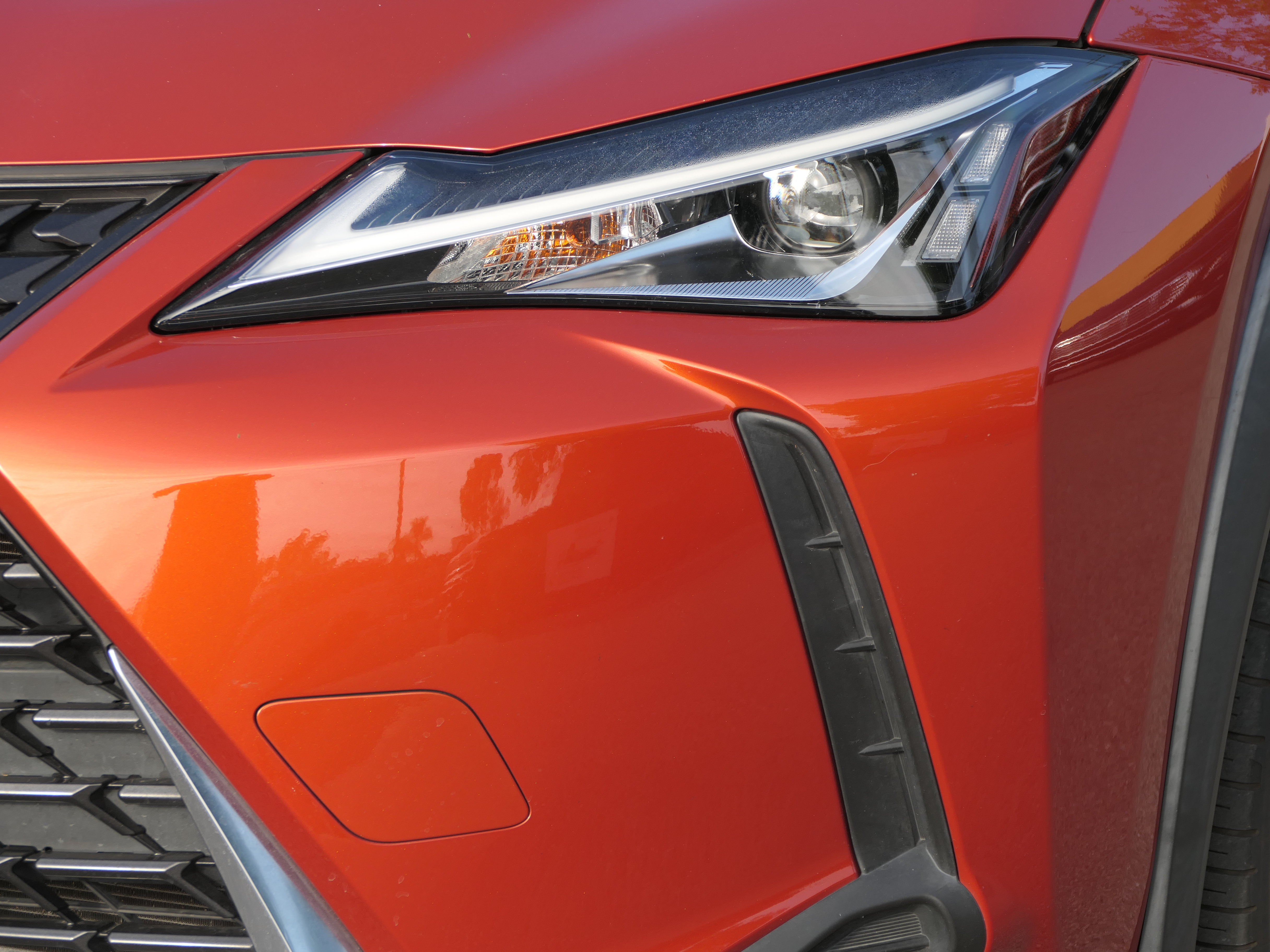 Used 2019 Lexus UX 250h w/ Premium Package AWD/4WD image 9