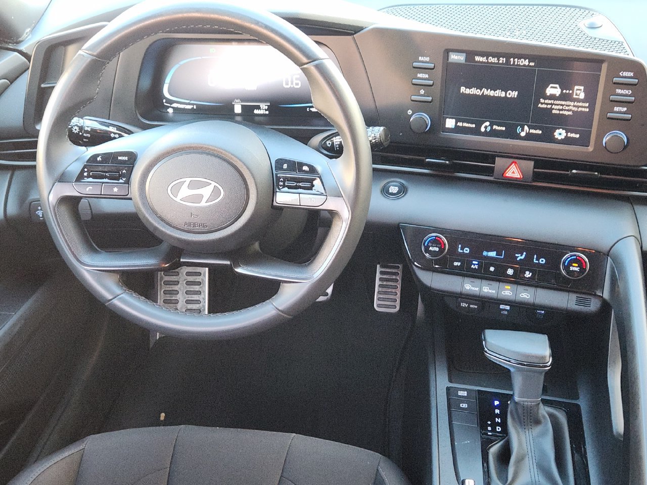 Used 2025 Hyundai Elantra Sport FWD image 25