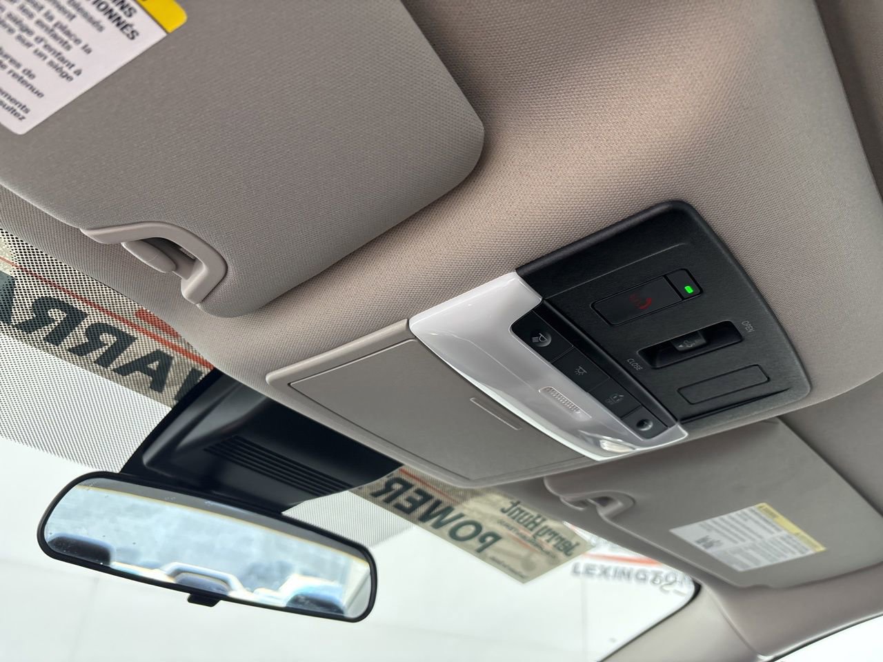 Used 2023 Nissan Altima 2.5 SV w/ SV Premium Package image 19