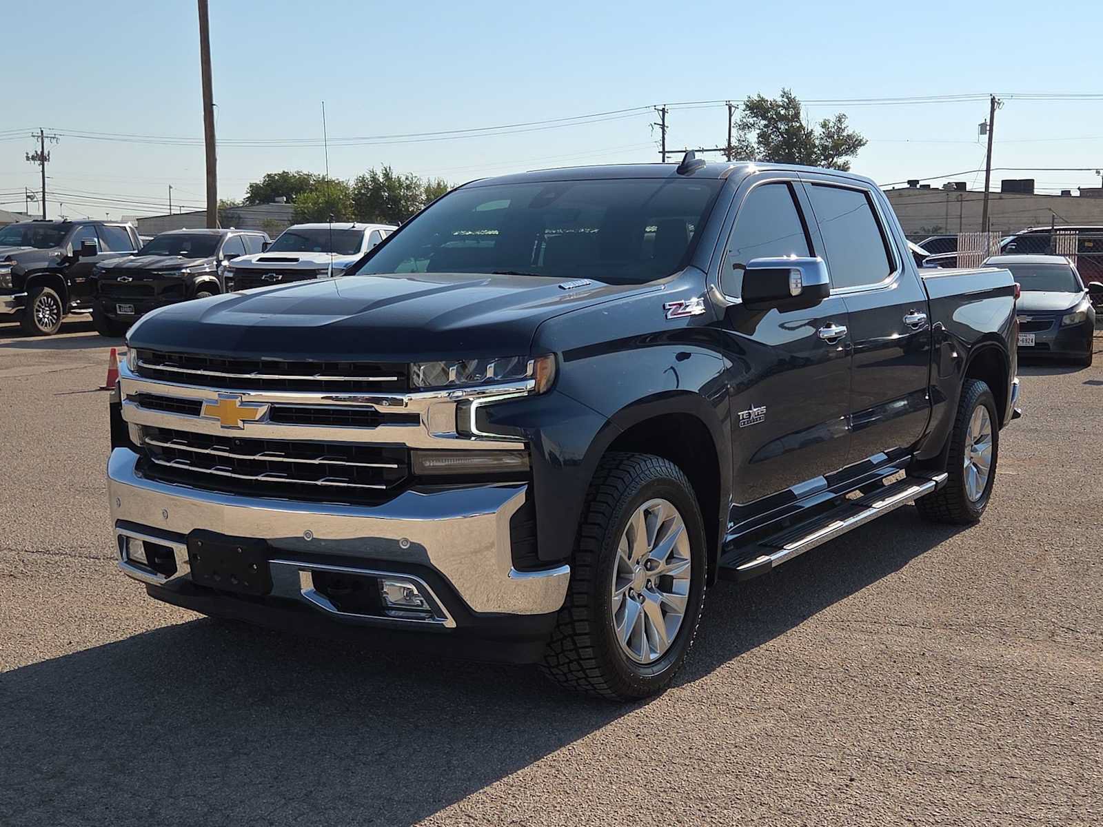 Used 2021 Chevrolet Silverado 1500 LTZ w/ LTZ Premium Texas Edition AWD/4WD video 4