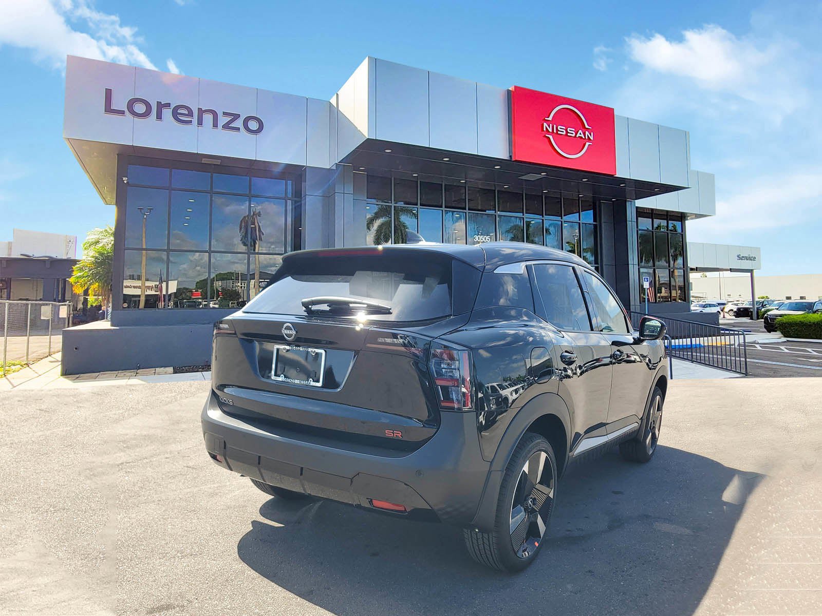 New 2026 Nissan Kicks SR FWD image 4