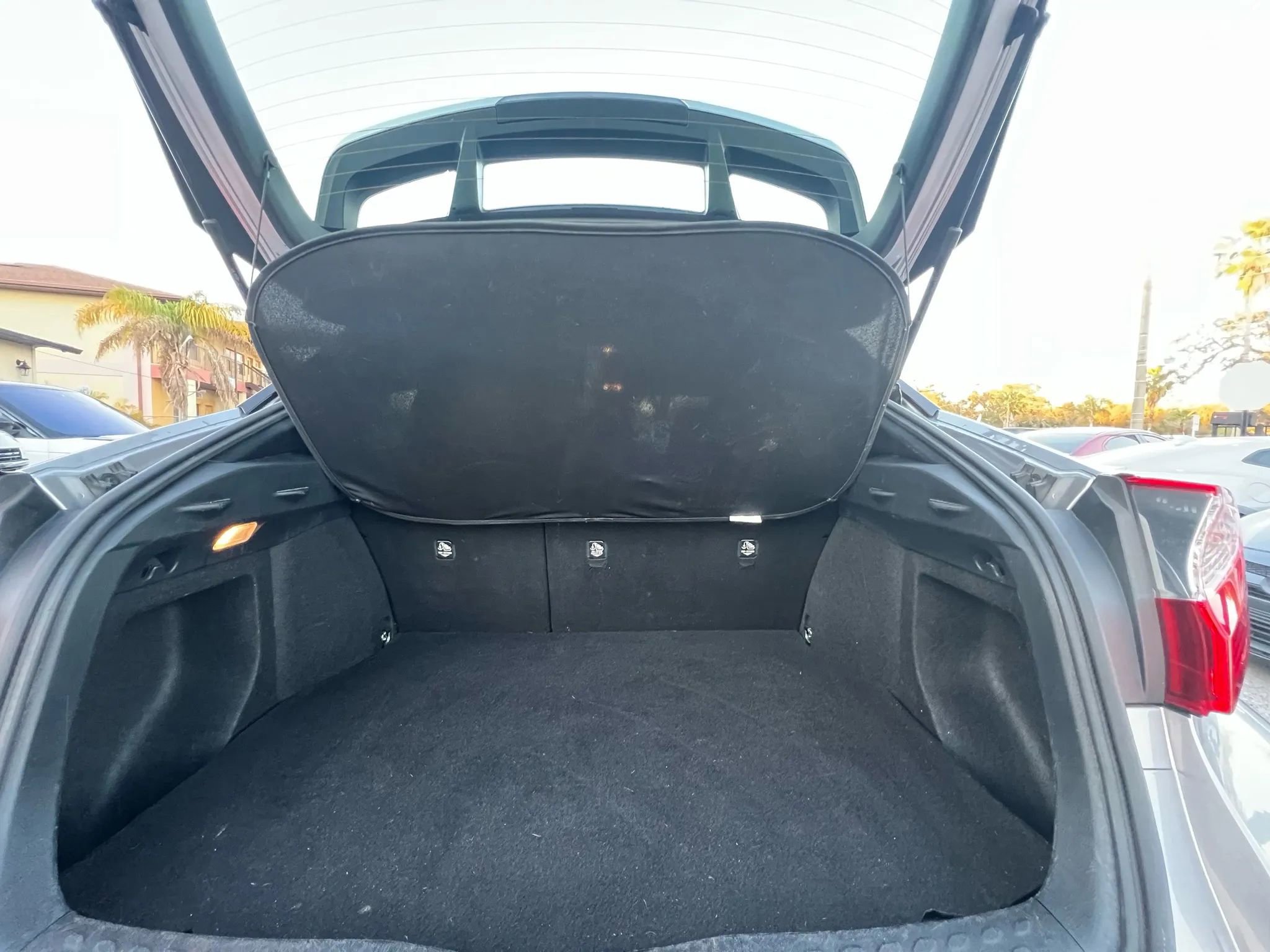Used 2018 Toyota C-HR XLE image 16