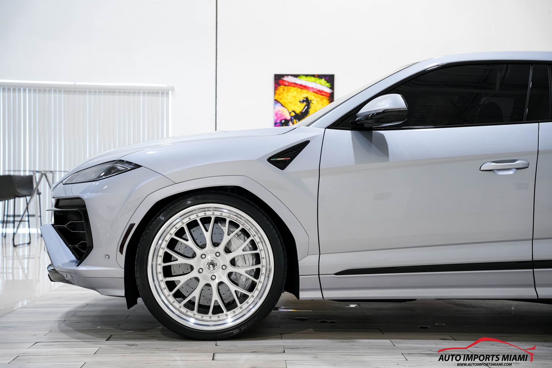 Used 2025 Lamborghini Urus SE image 15
