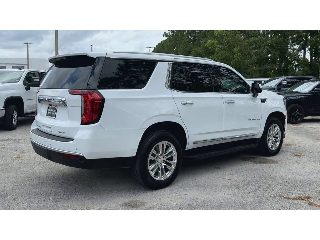 Certified 2023 GMC Yukon SLT w/ SLT Premium Package AWD/4WD image 8