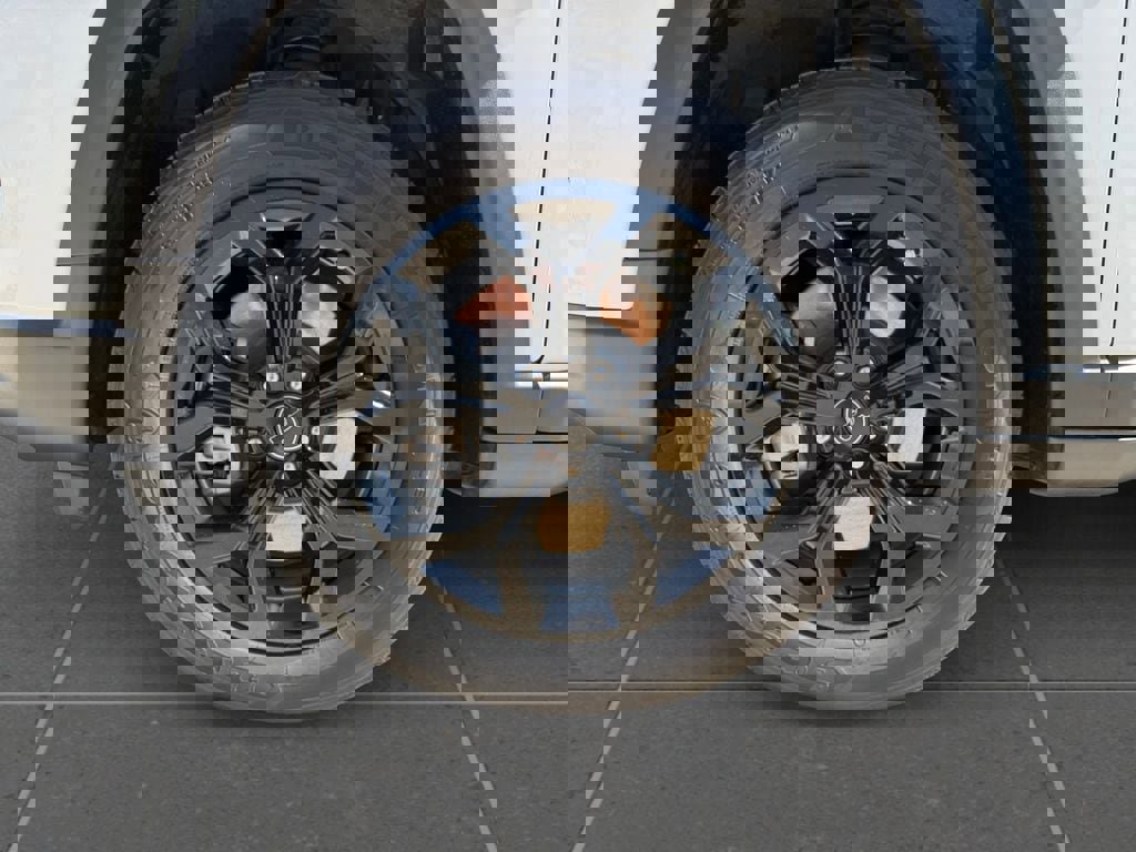 Used 2025 Jeep Compass Latitude image 10