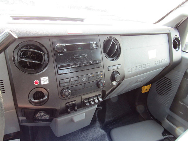 Used 2016 Ford F550 2WD Regular Cab Super Duty image 36
