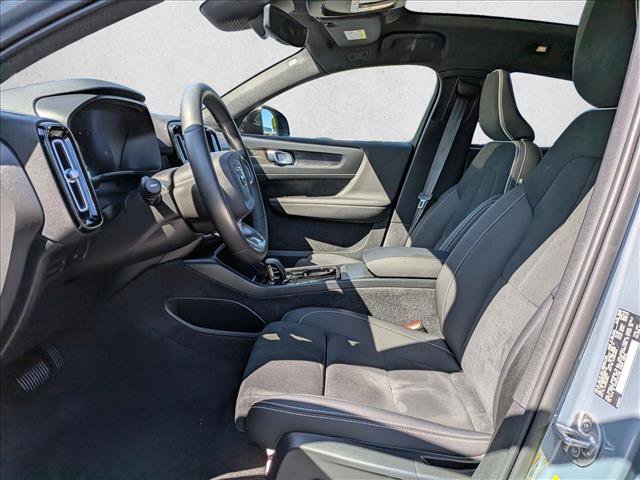 Certified 2023 Volvo C40 P8 Recharge Ultimate image 17