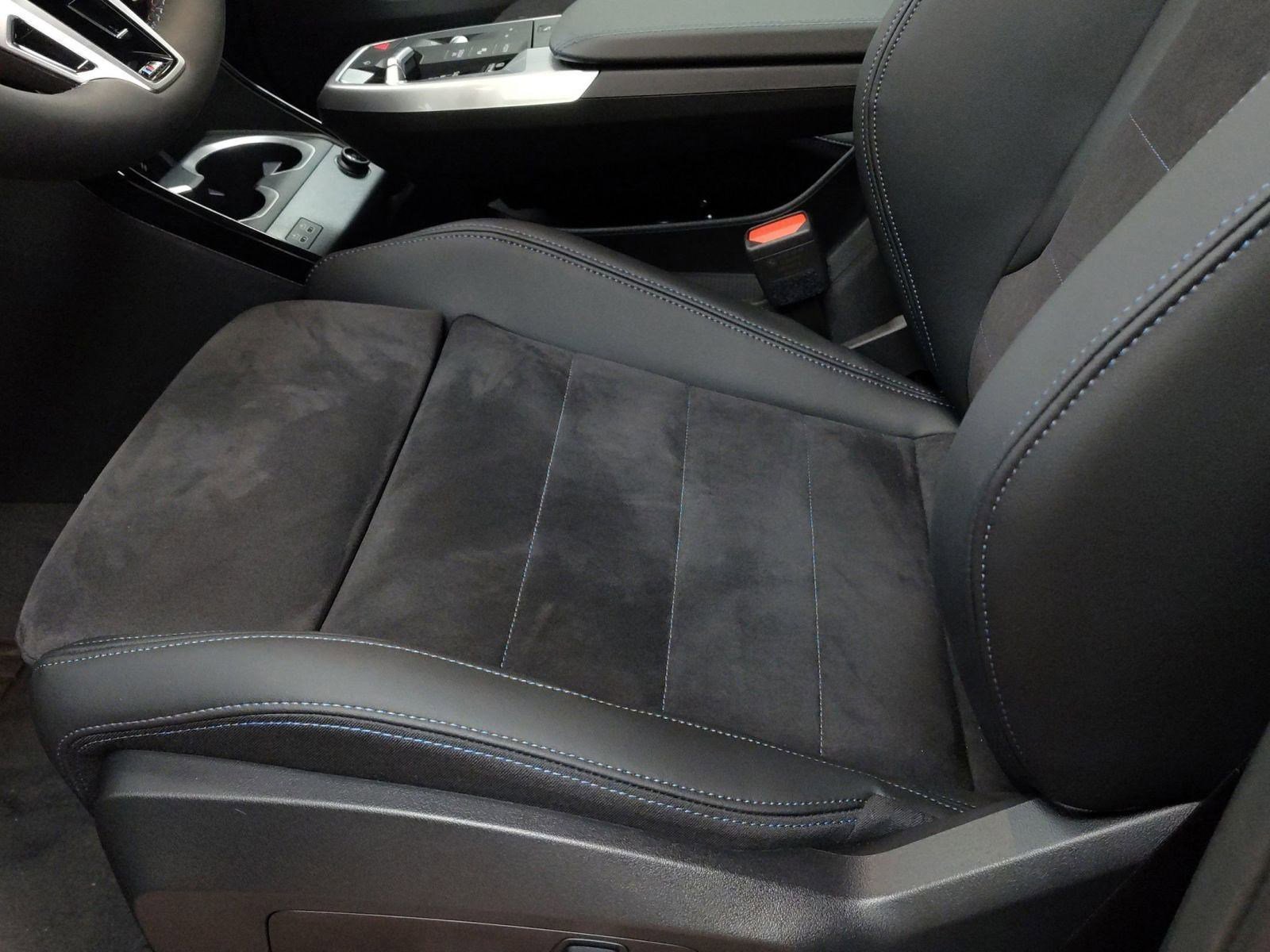 New 2026 BMW X1 M35i w/ Technology Package image 18