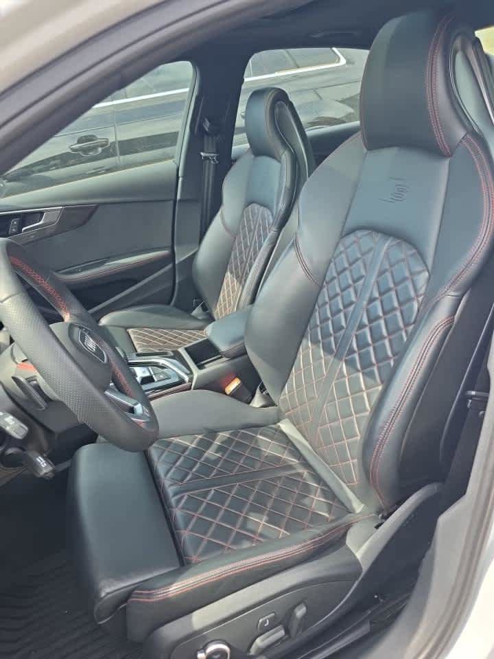Used 2023 Audi S4 Premium Plus w/ Premium Plus Package image 9